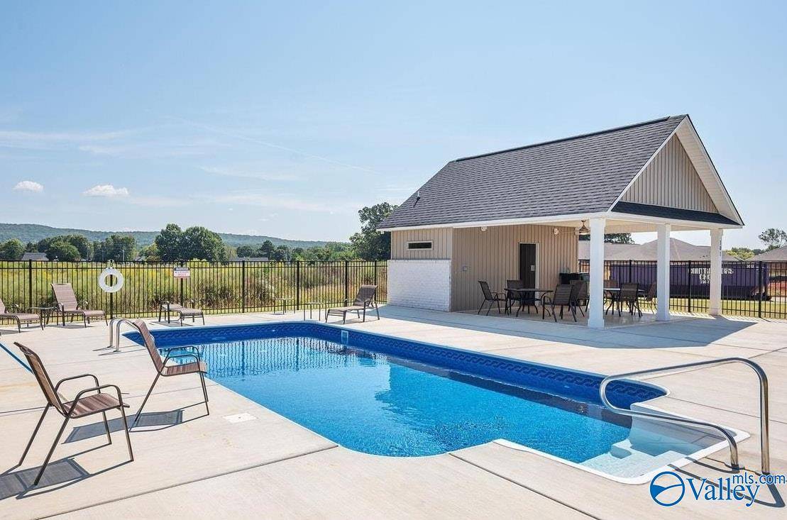 New Market, AL 35761,112 Sidney Ruth Drive