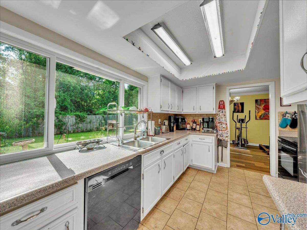 Huntsville, AL 35803,1901 Waxleaf Green SE