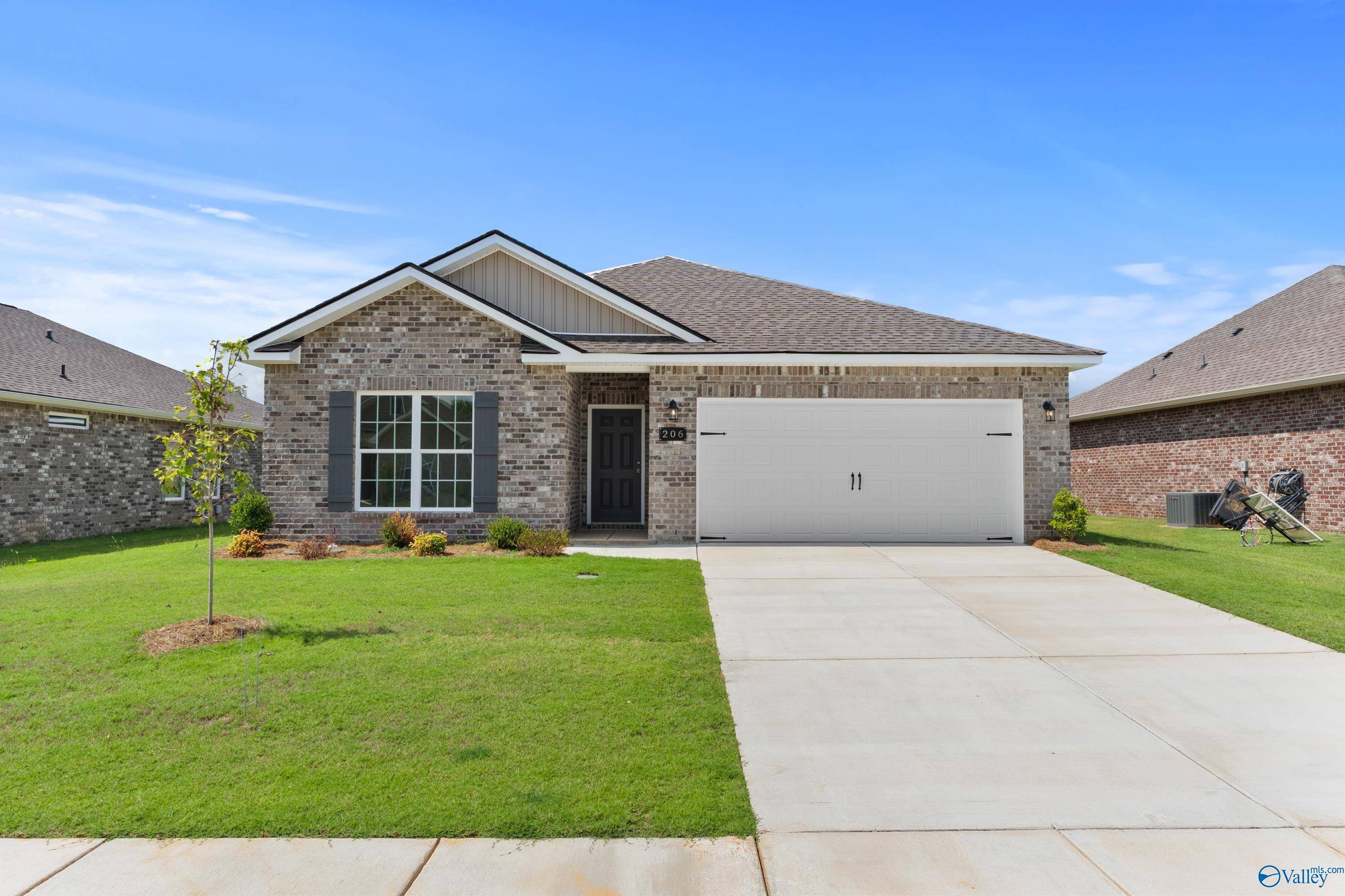 Toney, AL 35773,206 Pine Island Avenue