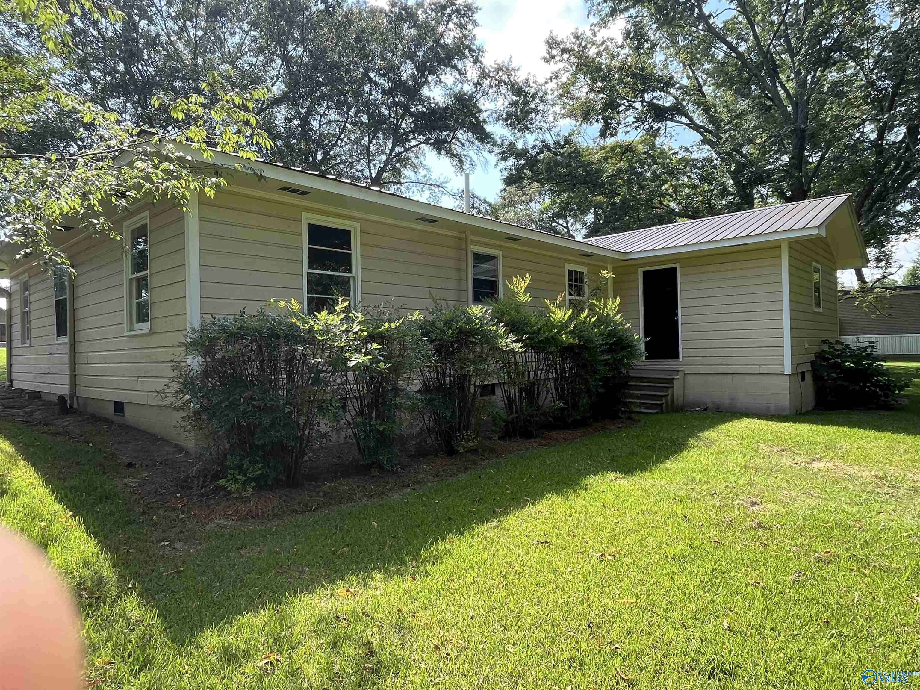 Horton, AL 35980,75 Moon Road