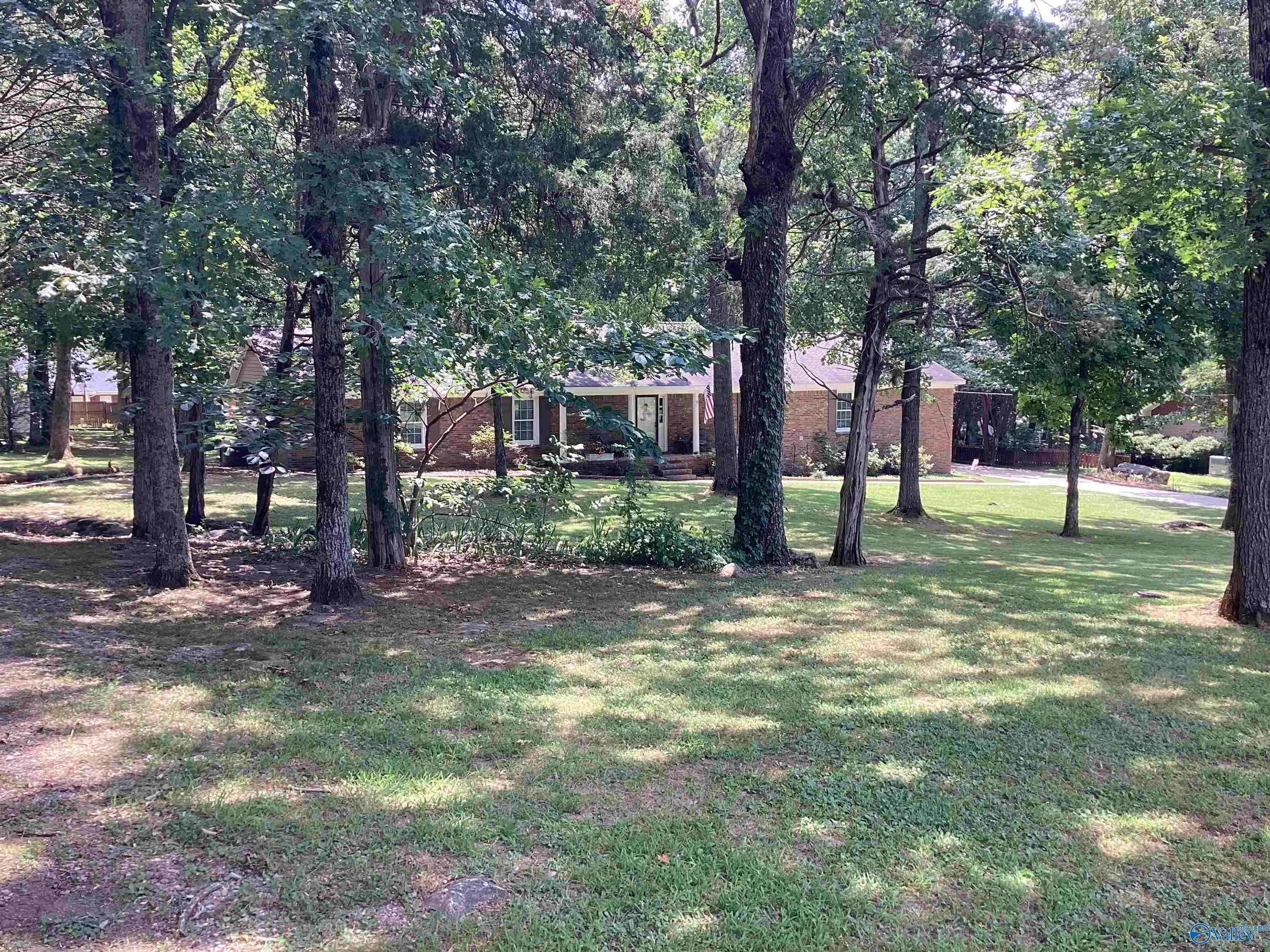 Trinity, AL 35673,81 Sharon Avenue