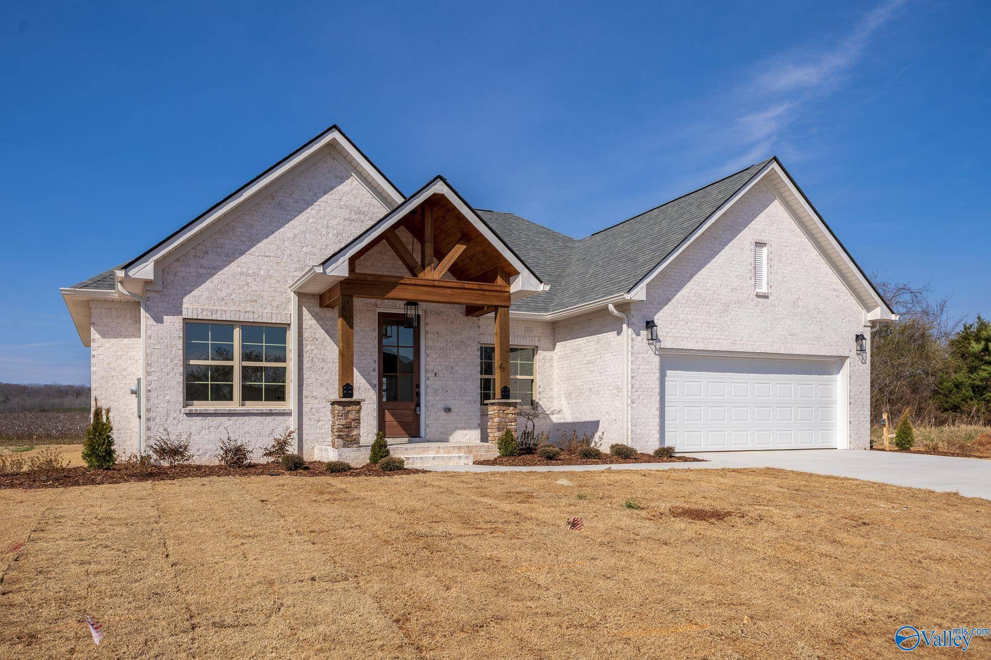 Trinity, AL 35673,142 Owensby Way