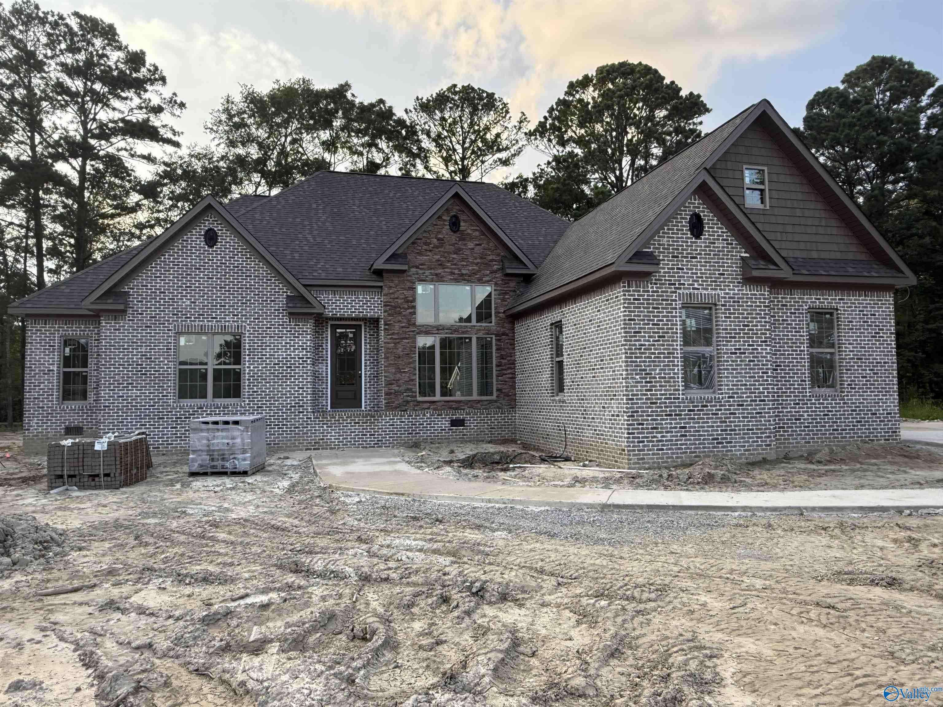 Gadsden, AL 35901,235 Arrowhead Trail