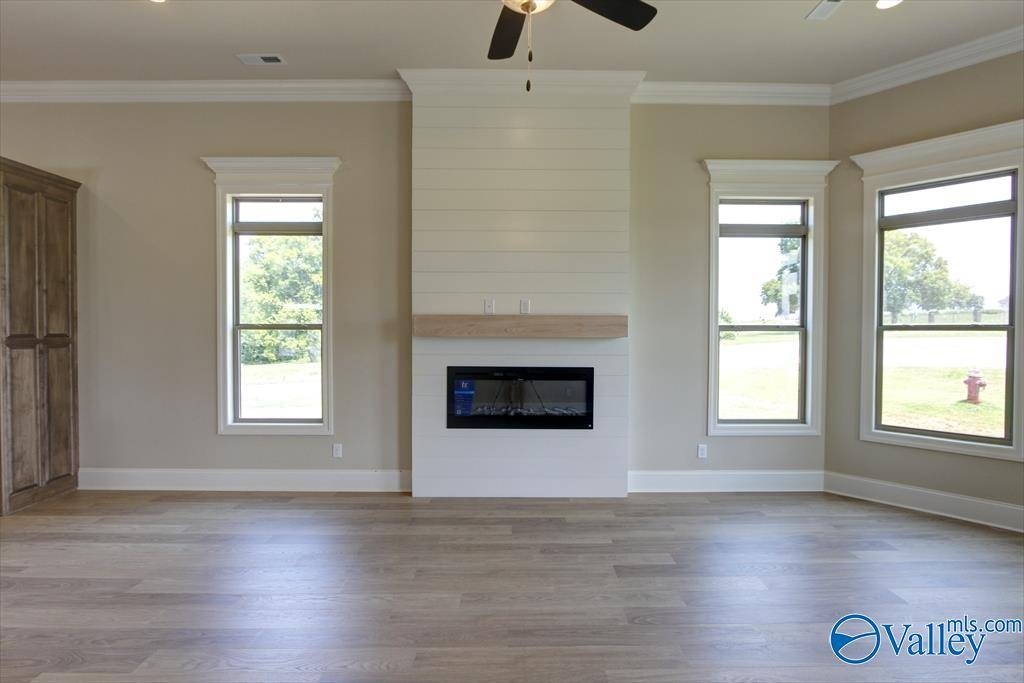Athens, AL 35611,13651 Pipers Square