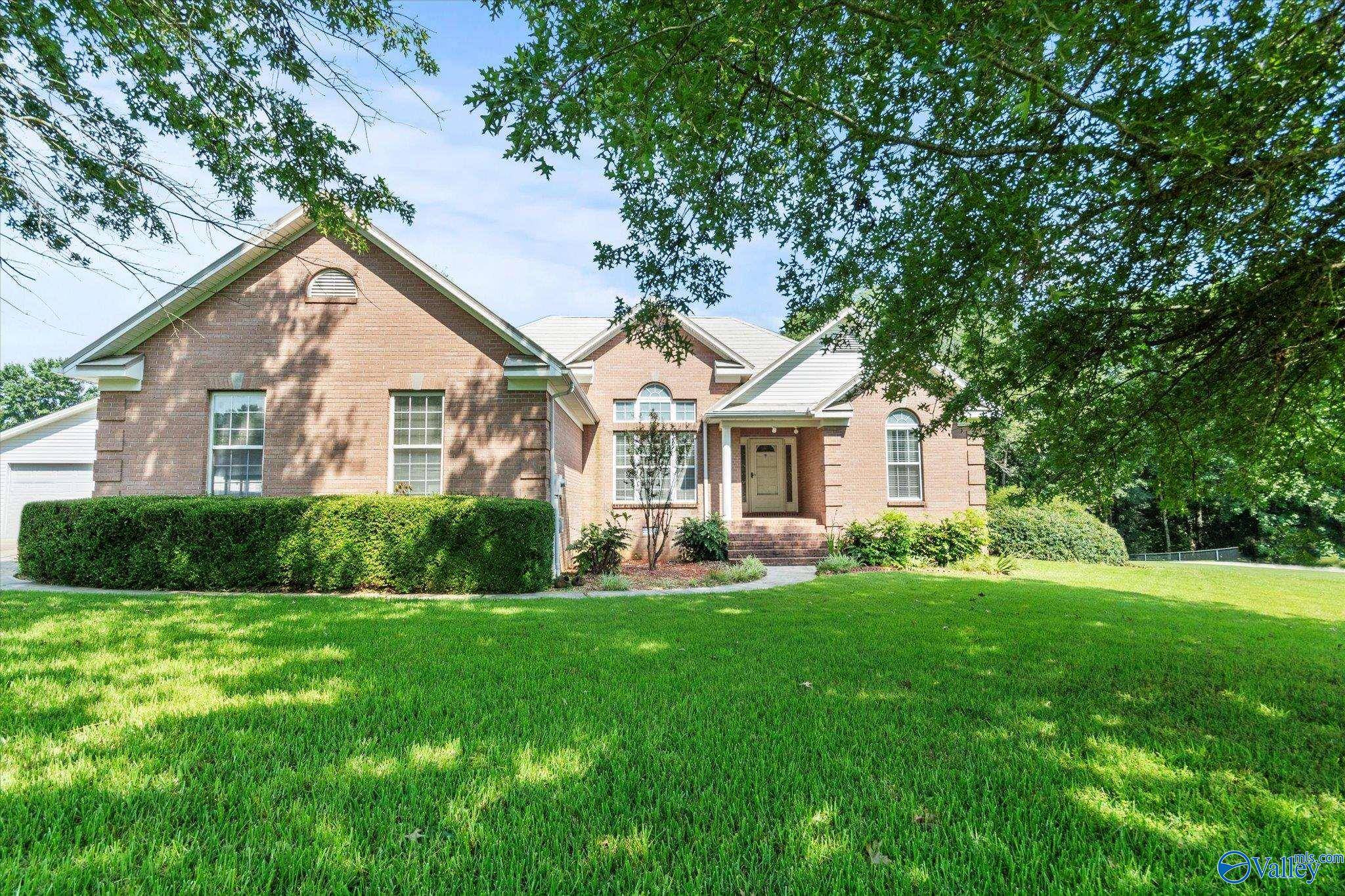 Elkmont, AL 35620,23985 E Clearmont Drive