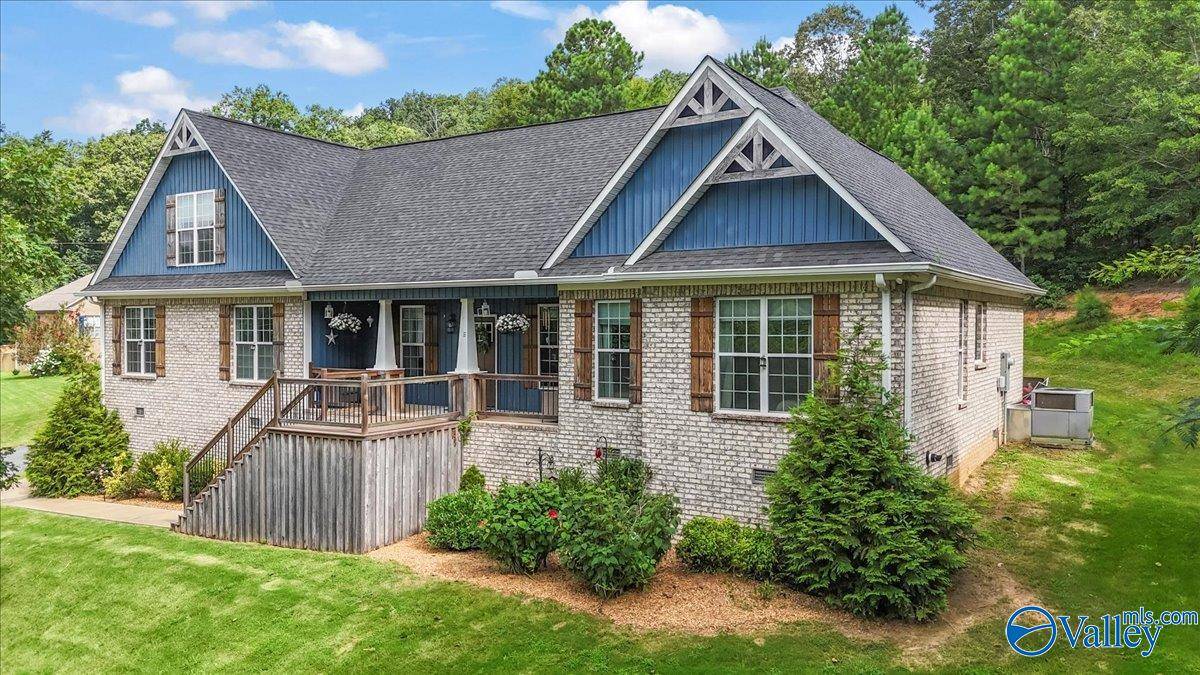 Guntersville, AL 35976,83 Buckskin Drive
