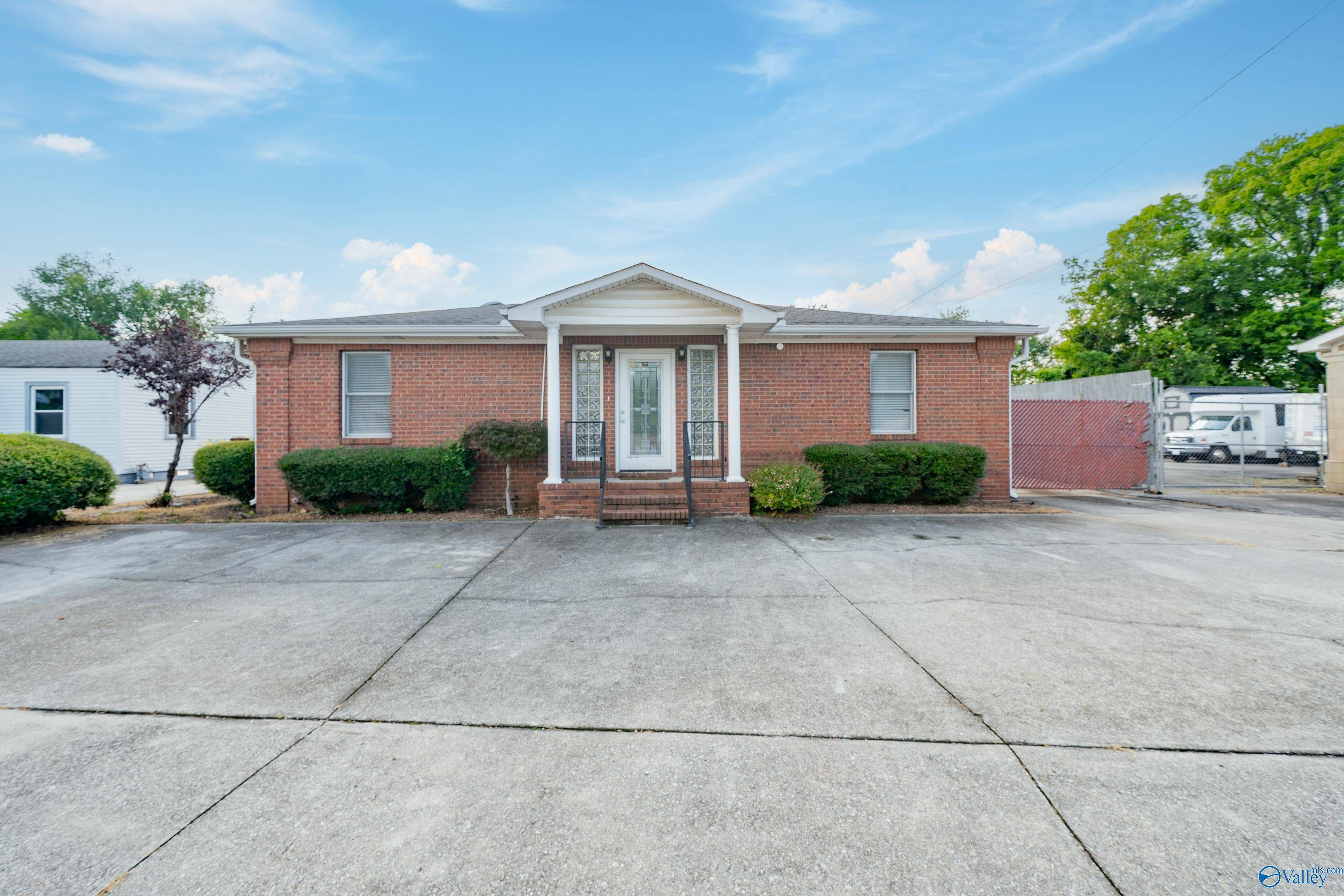 Huntsville, AL 35811,2519 Washington Street