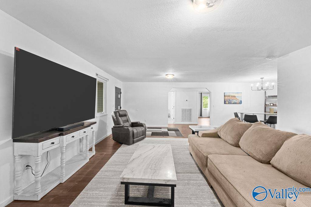 Boaz, AL 35956,699 Mark Whitt Road