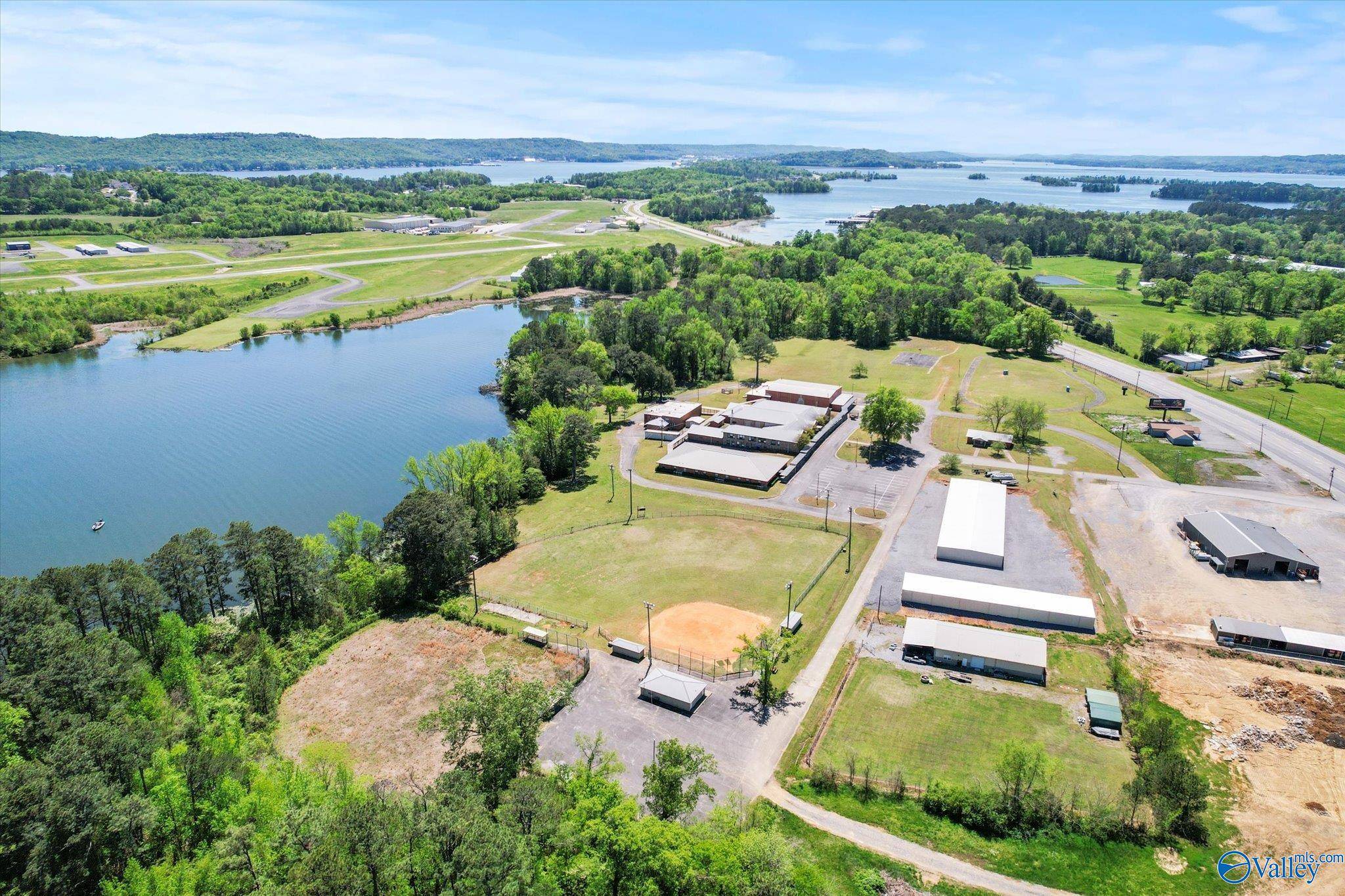 Guntersville, AL 35976,140 Claysville School Road