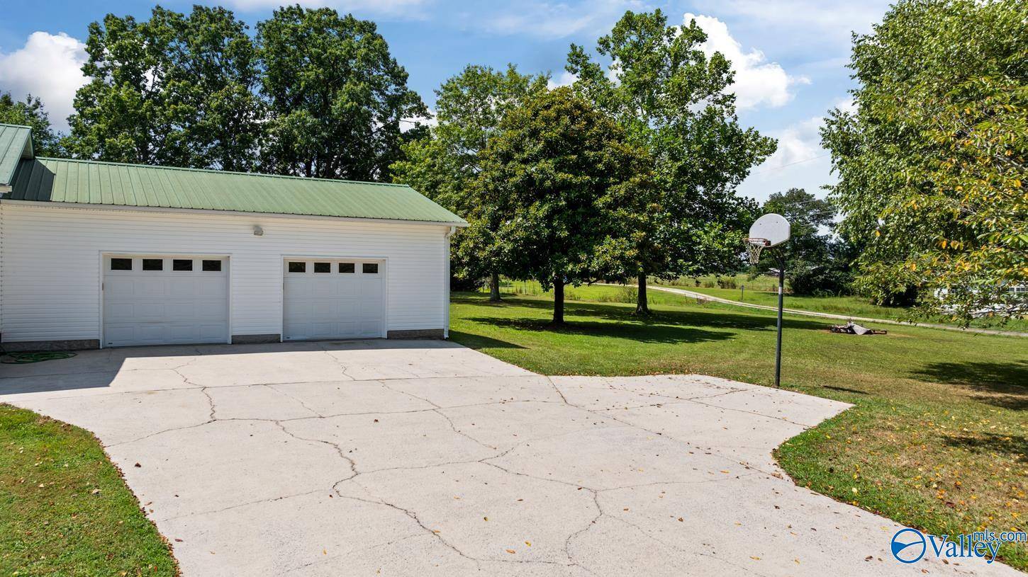 Sylvania, AL 35988,581 4th Street SW