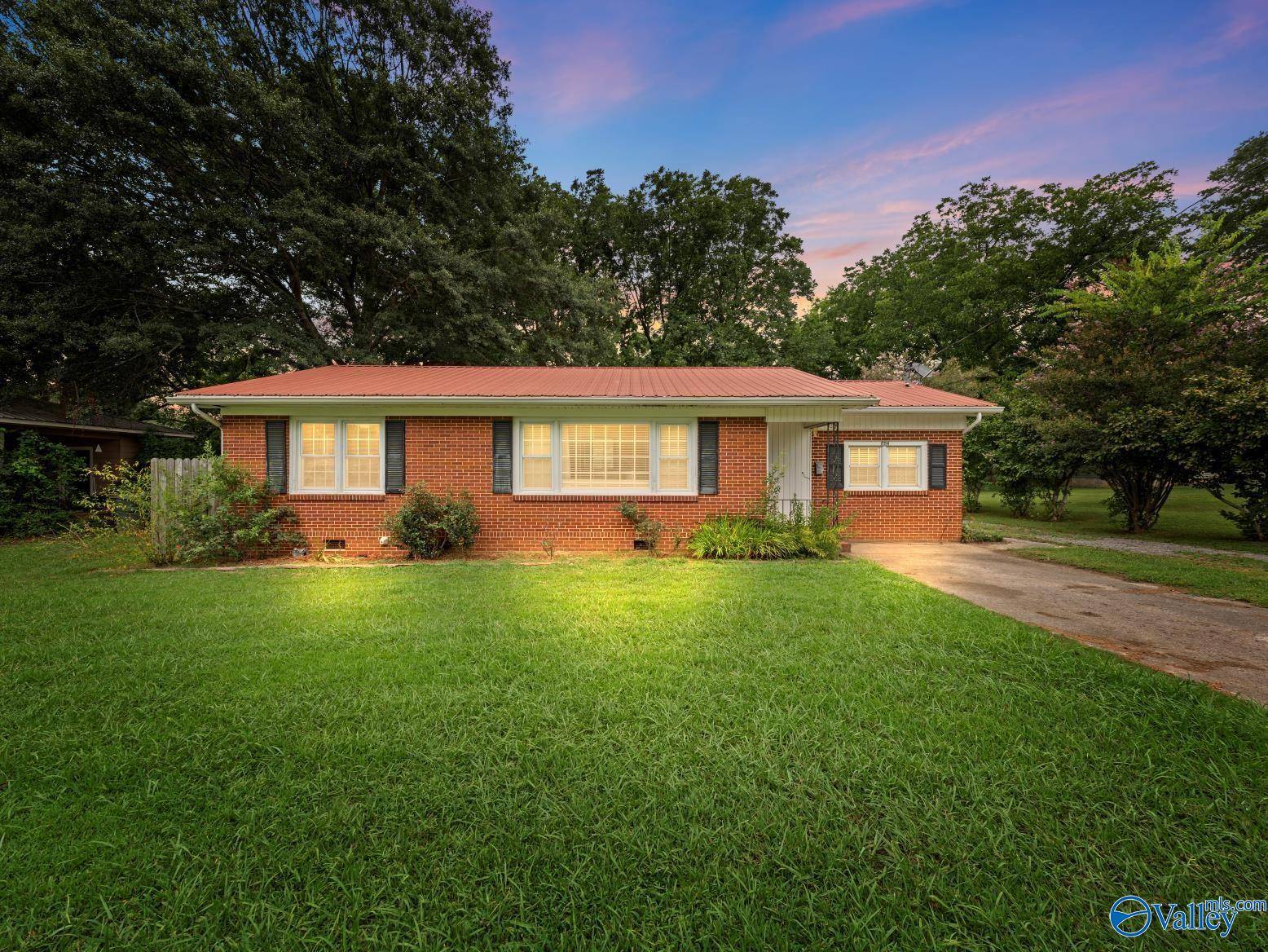 Scottsboro, AL 35768,204 Cherry Street W