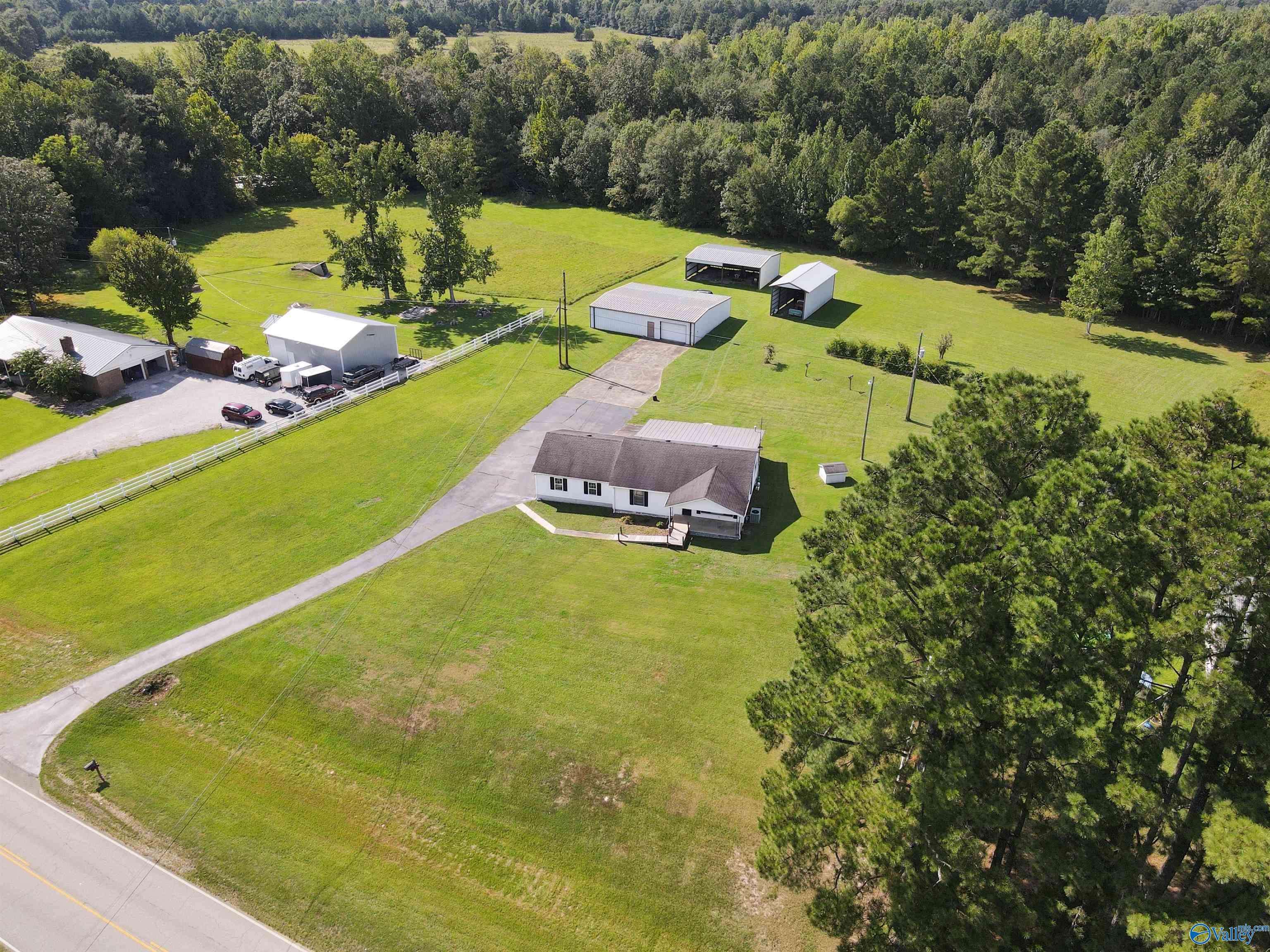 Moulton, AL 35650,17929 County Road 460