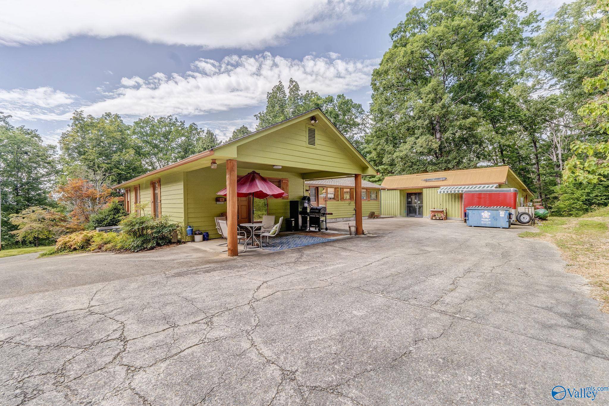 Valley Head, AL 35989,7871 Hwy 117