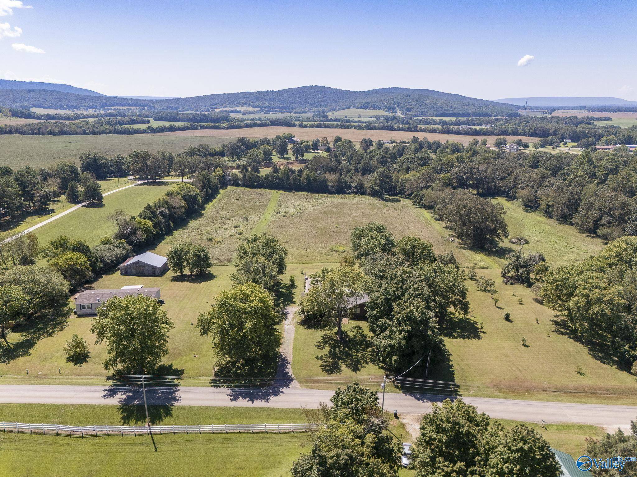 New Market, AL 35761,504 Hurricane Road