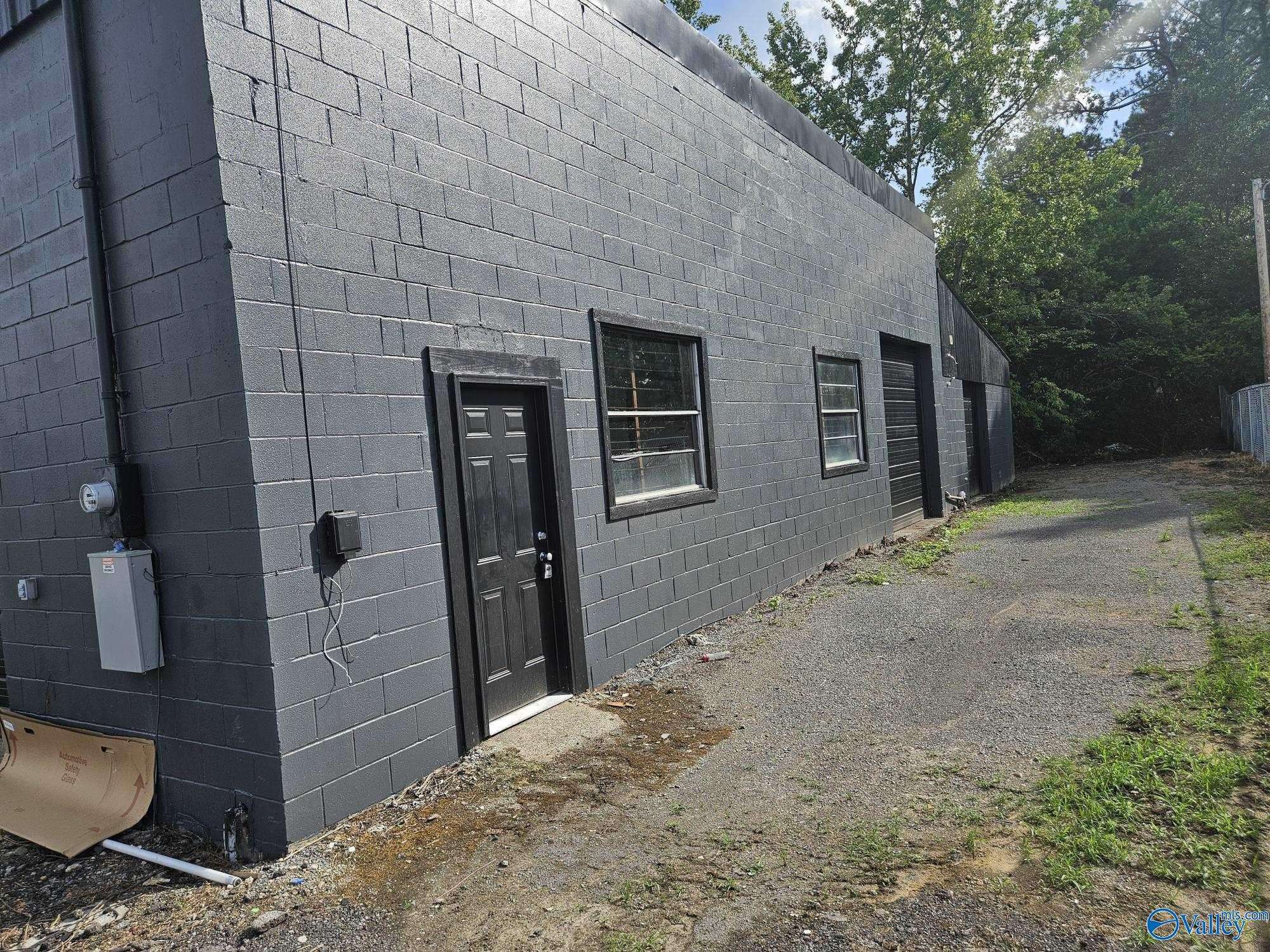 Albertville, AL 35950,5915 US Highway 431