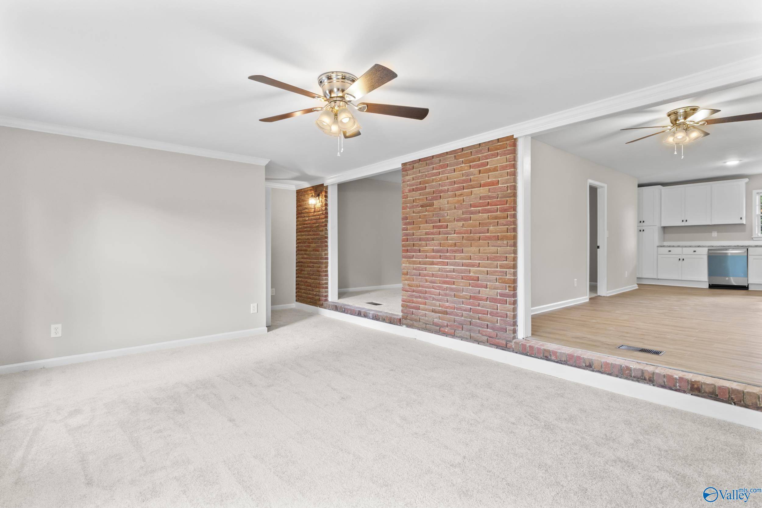 Hartselle, AL 35640,301 NW Holloway Street