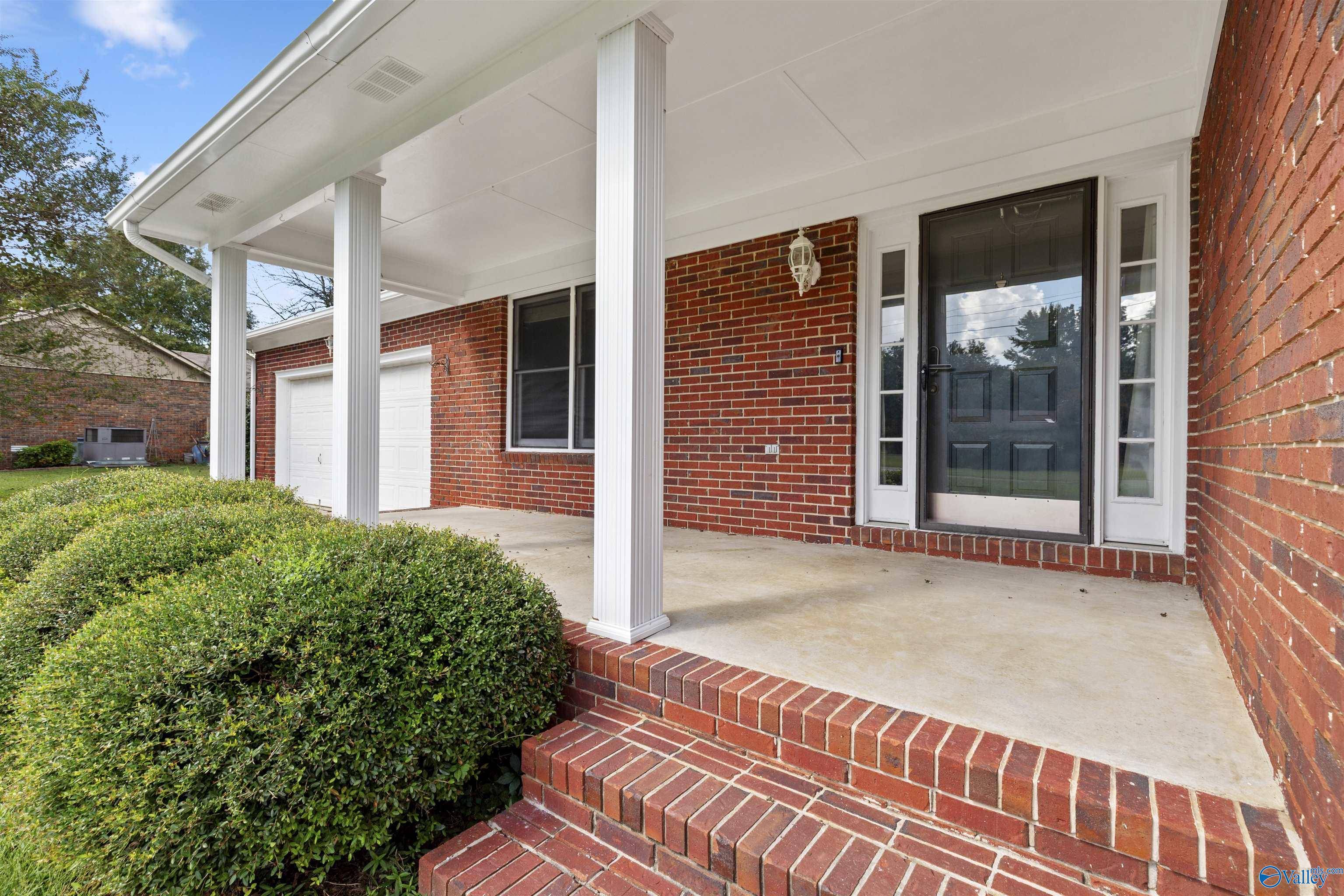 Owens Cross Roads, AL 35763,205 Wyatt Henry Lane SE