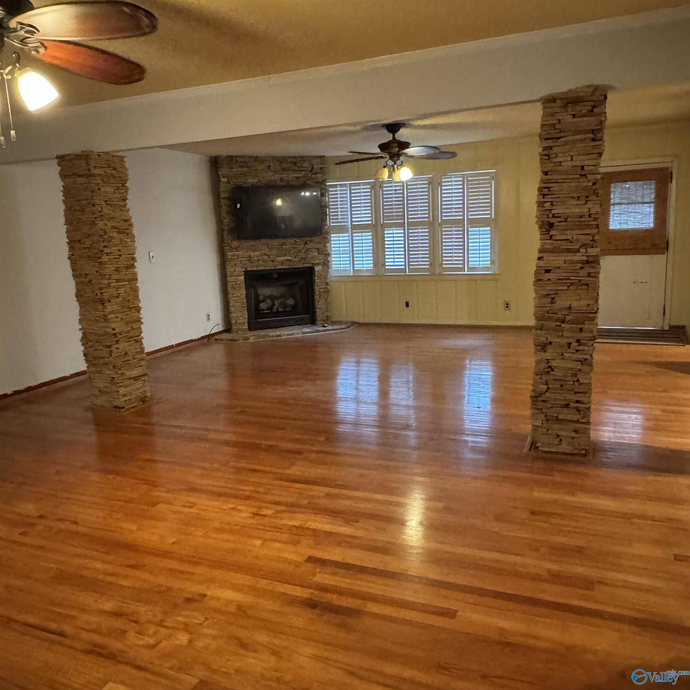 Centre, AL 35960,303 Auburn Street