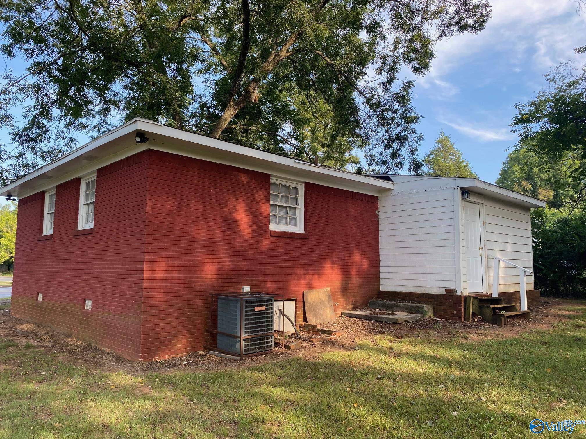 Huntsville, AL 35816,1813 Pulaski Pike