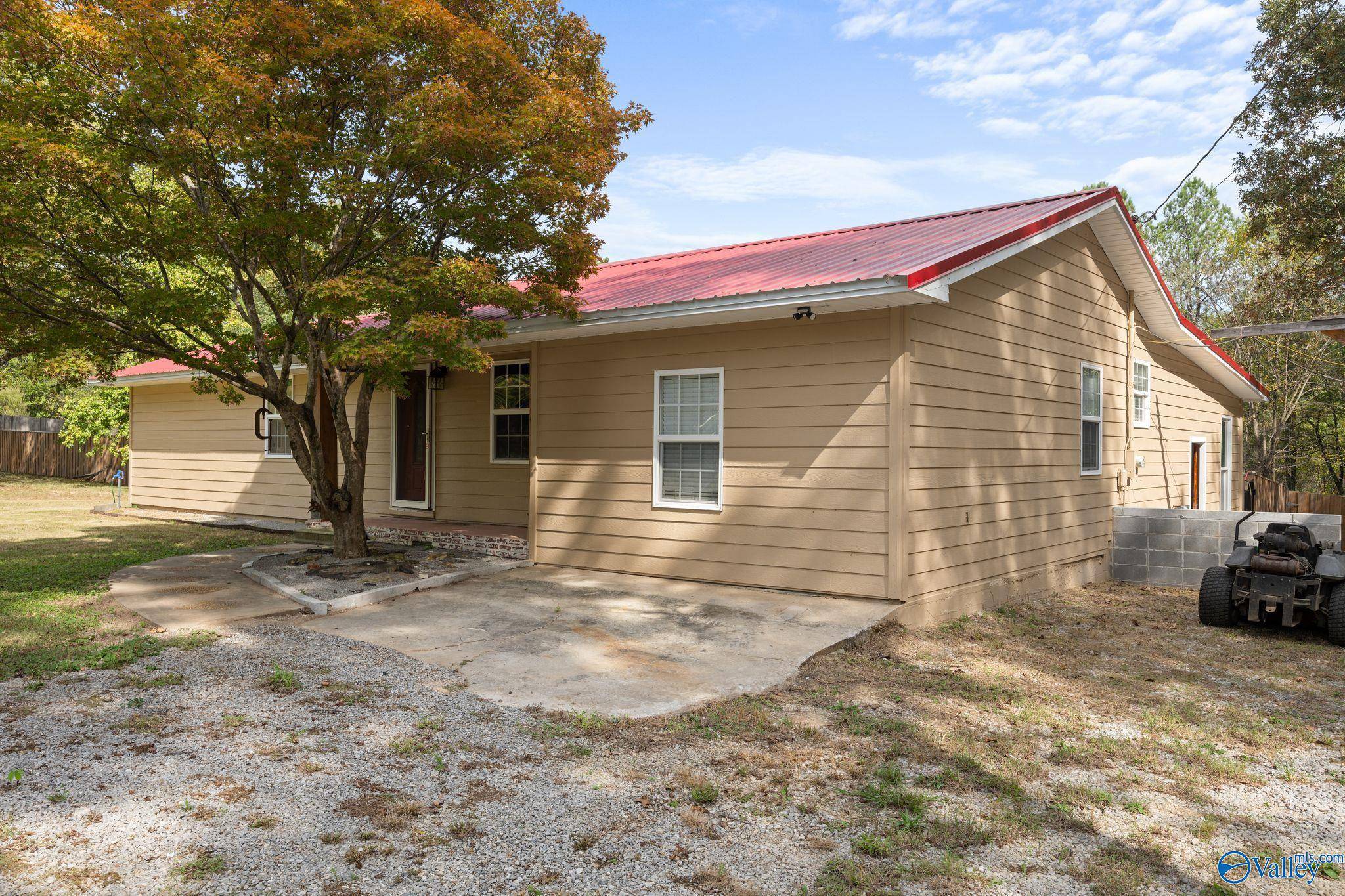 Hillsboro, AL 35643,266 County Road 455