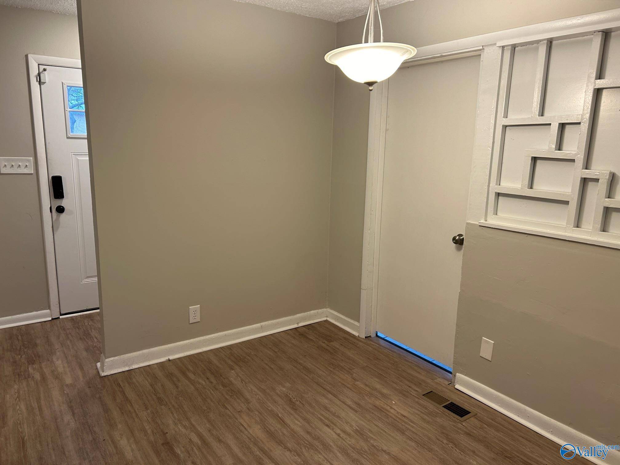 Huntsville, AL 35810,3721 NW Broadmor Road