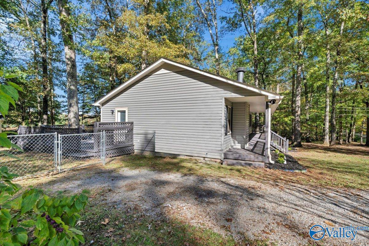 Somerville, AL 35670,391 Shagbark Trail