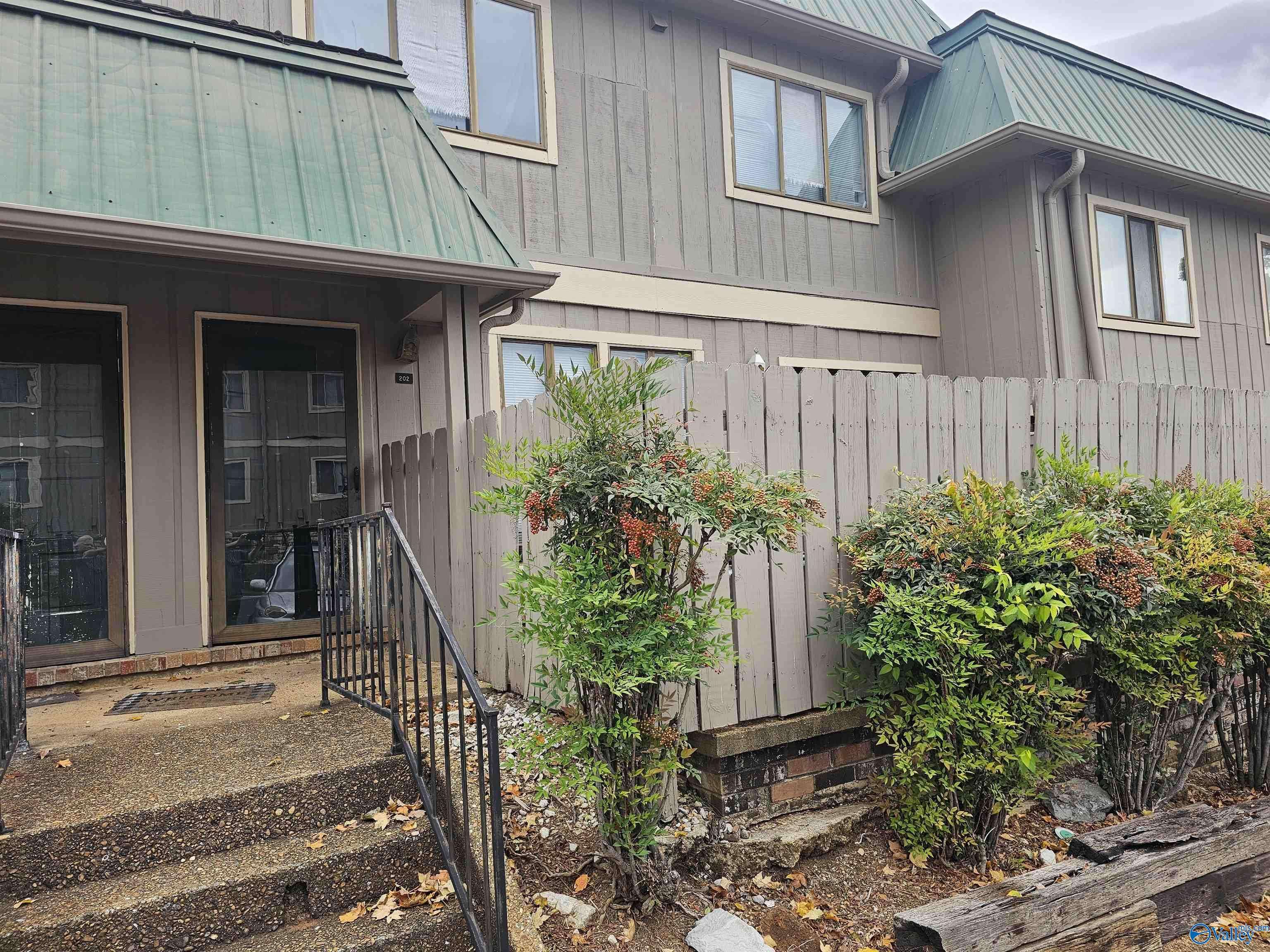 Huntsville, AL 35802,2225 Golf Road SW #202