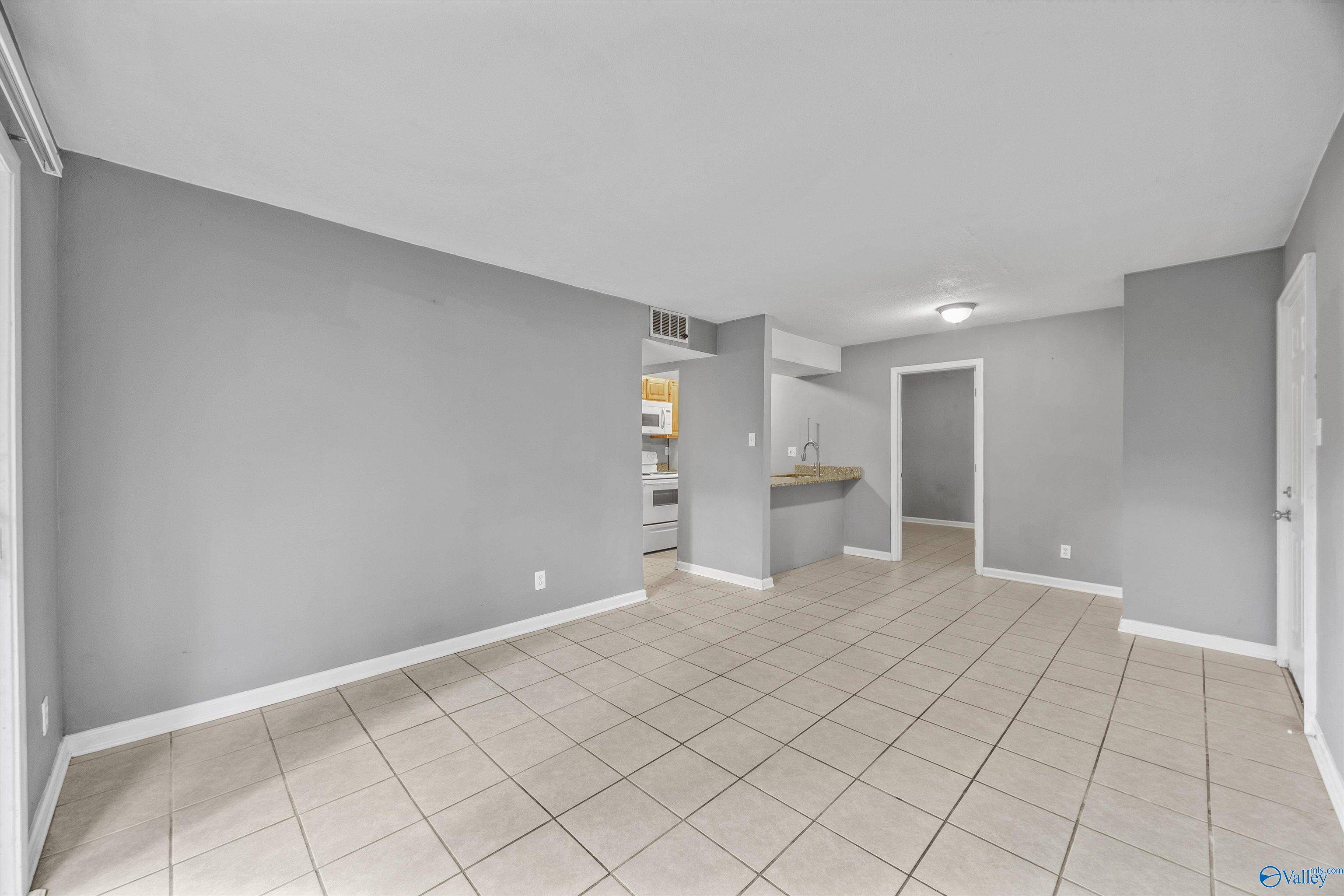 Huntsville, AL 35805,2940 Hood Road #E