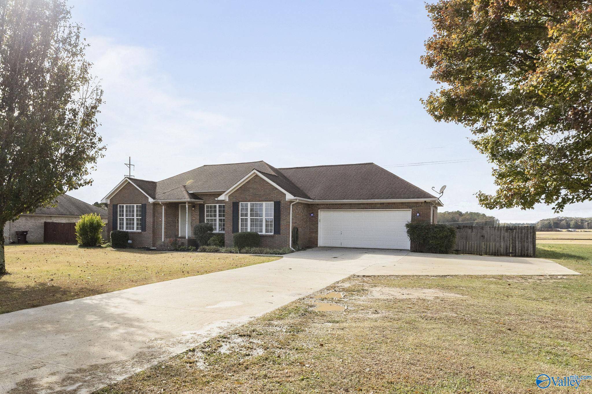 Athens, AL 35613,24707 Mooresville Road