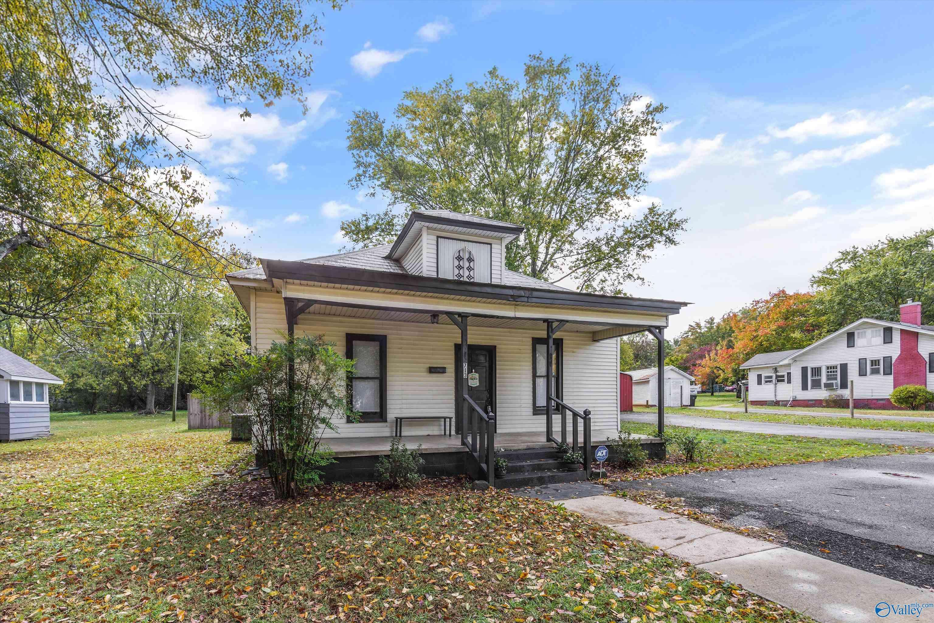 Athens, AL 35611,713 W Washington Street