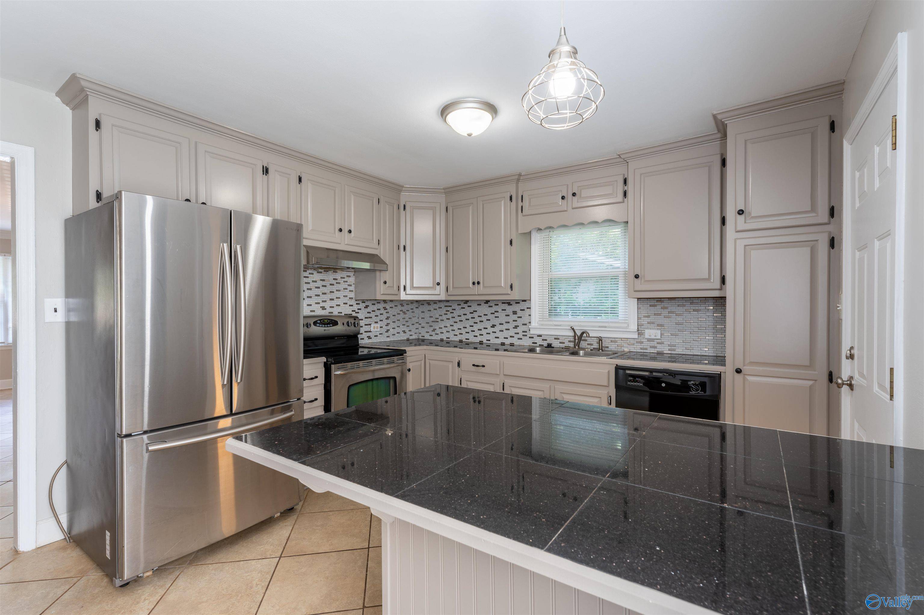 Huntsville, AL 35805,425 Arthur Avenue