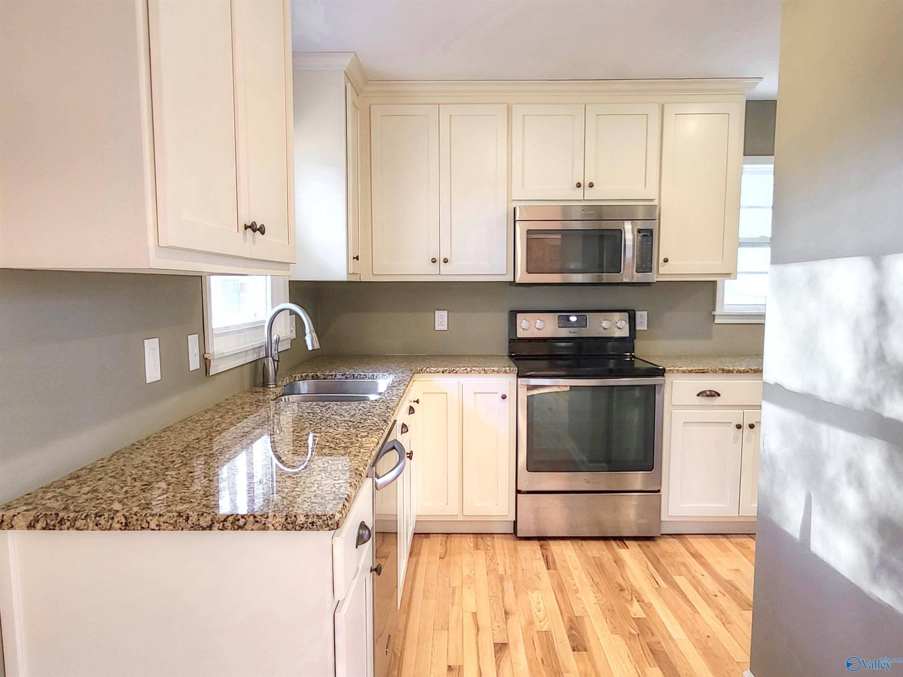 Huntsville, AL 35806,6612 Robinhood Lane