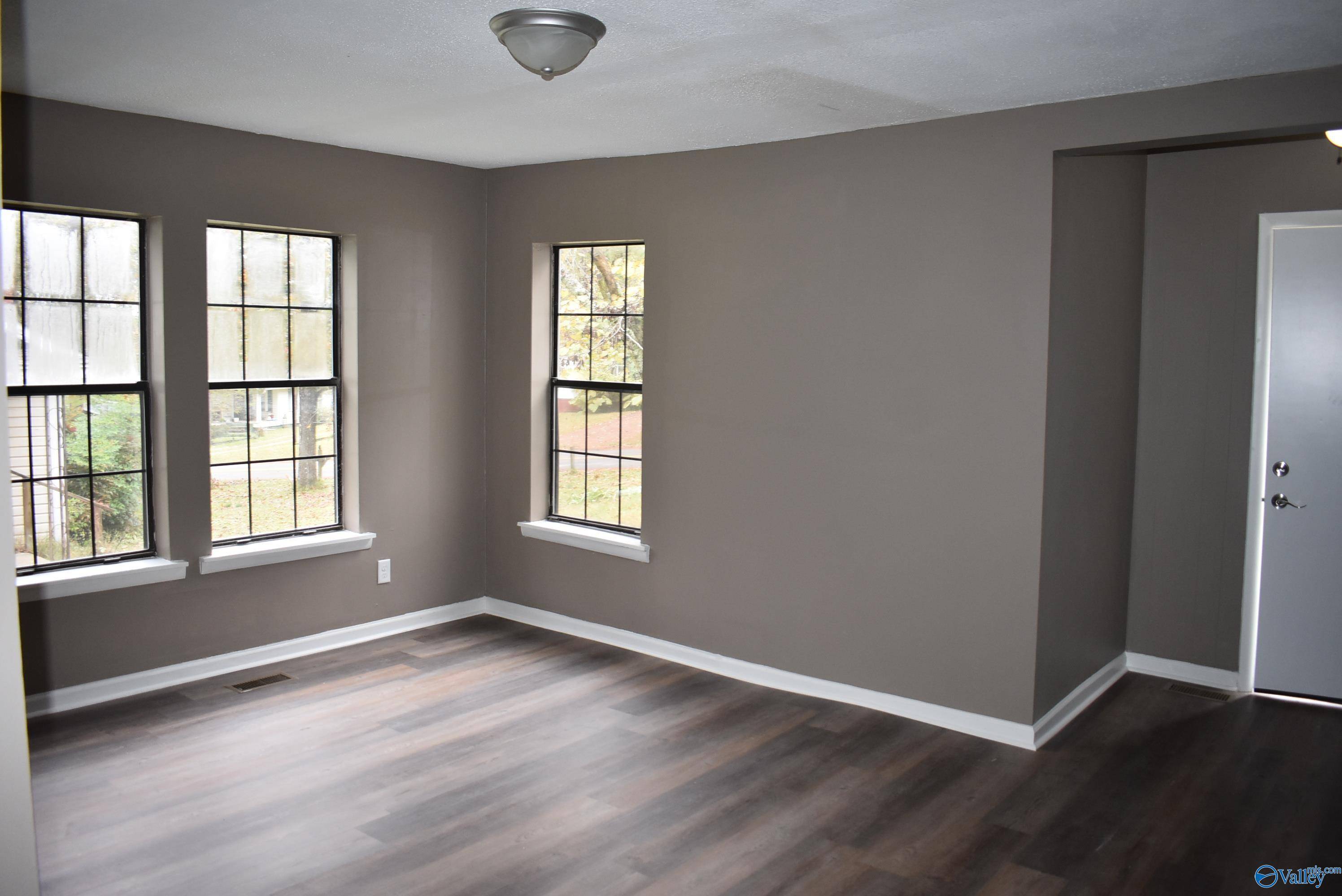 Gadsden, AL 35904,119 Mitchell Blvd