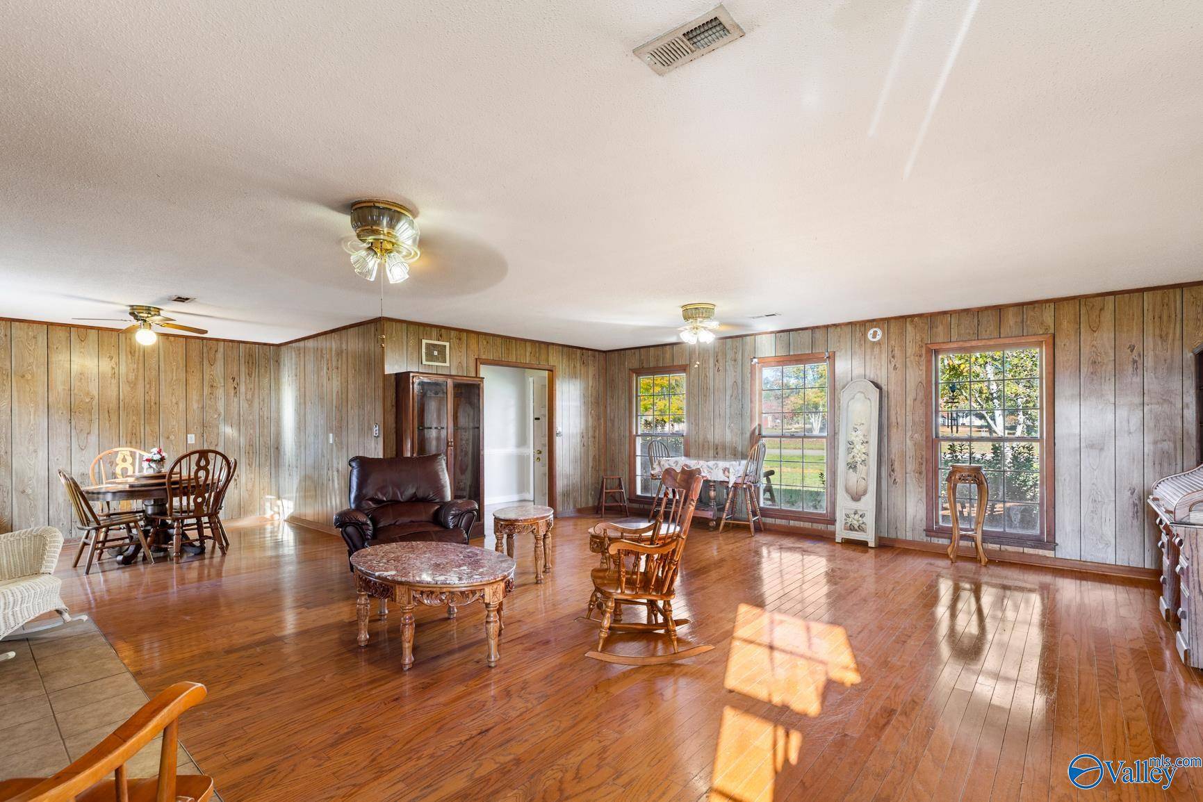 Hartselle, AL 35640,1212 Twin Lake Circle SW