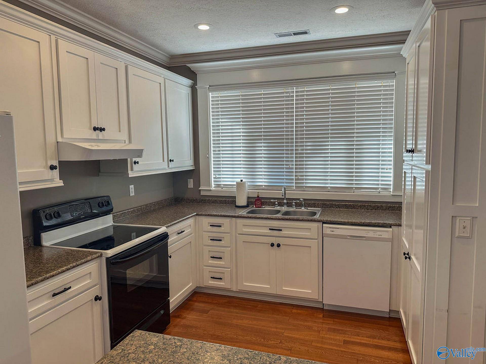 Arab, AL 35016,421 South Main Street