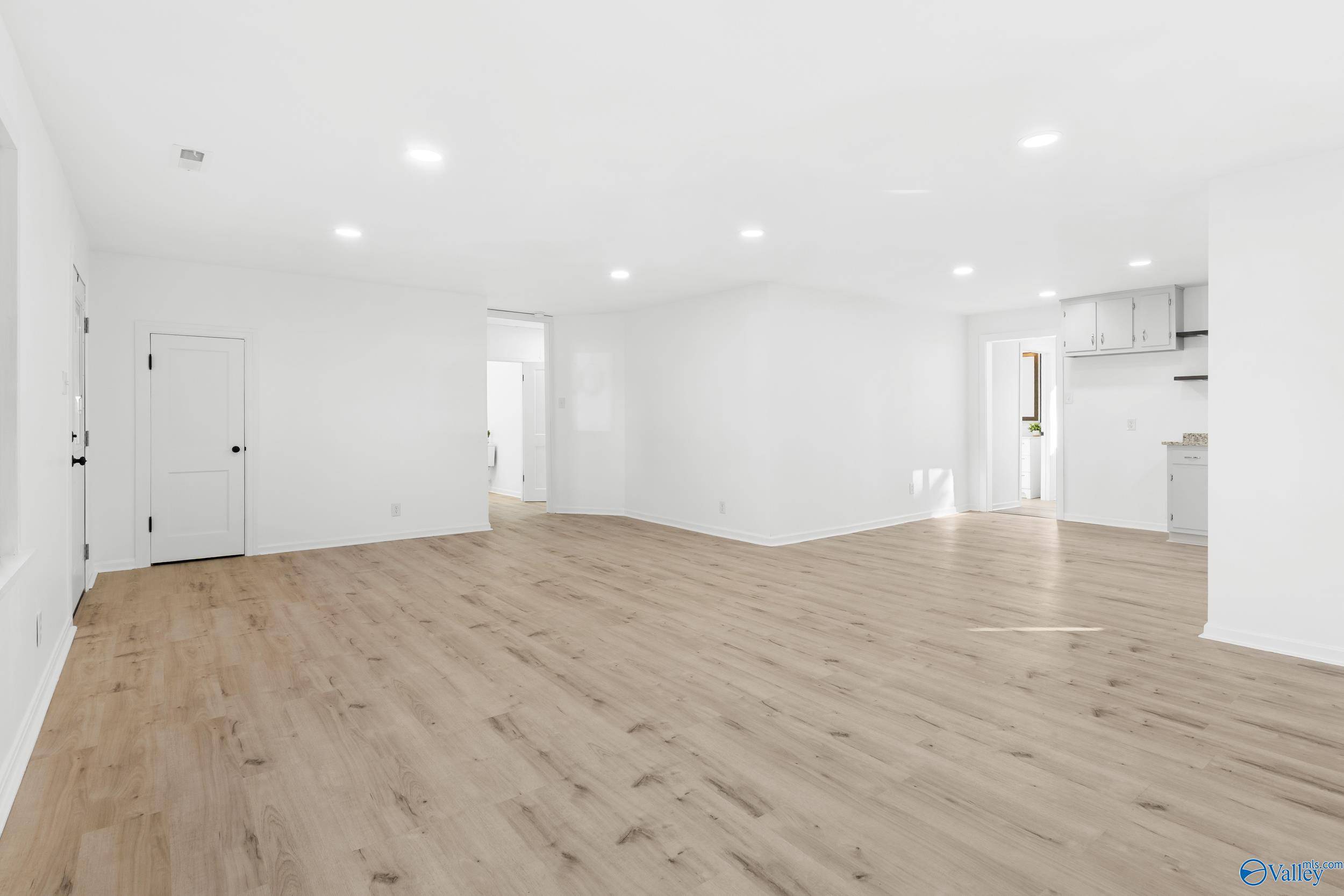 Owens Cross Roads, AL 35763,152 Wilson Mann Road