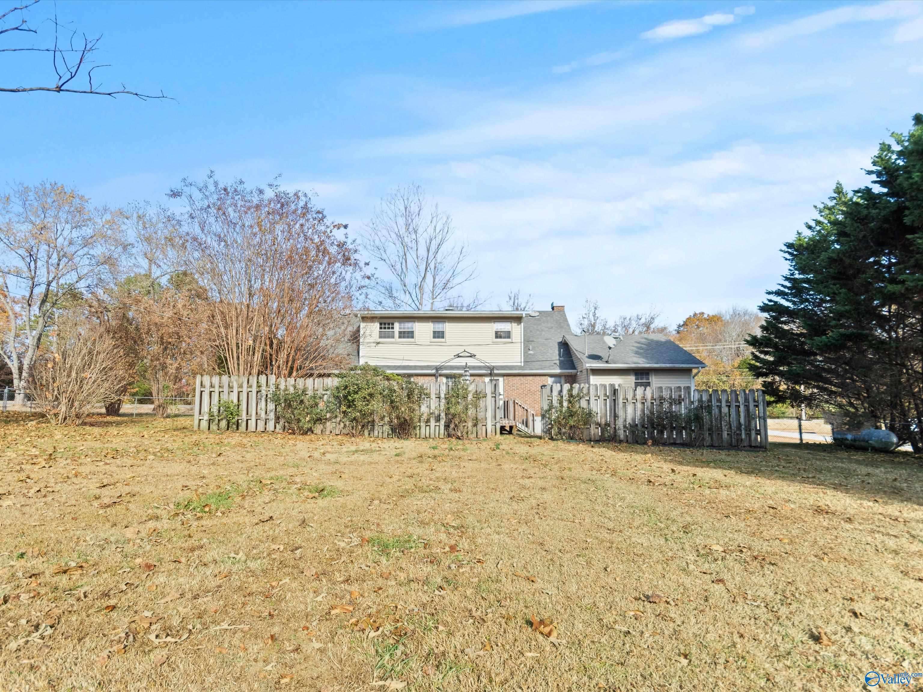 Elkmont, AL 35620,21811 Alabama Highway 99 NW