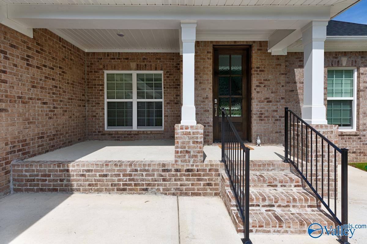 Owens Cross Roads, AL 35763,8037 Goose Ridge Drive