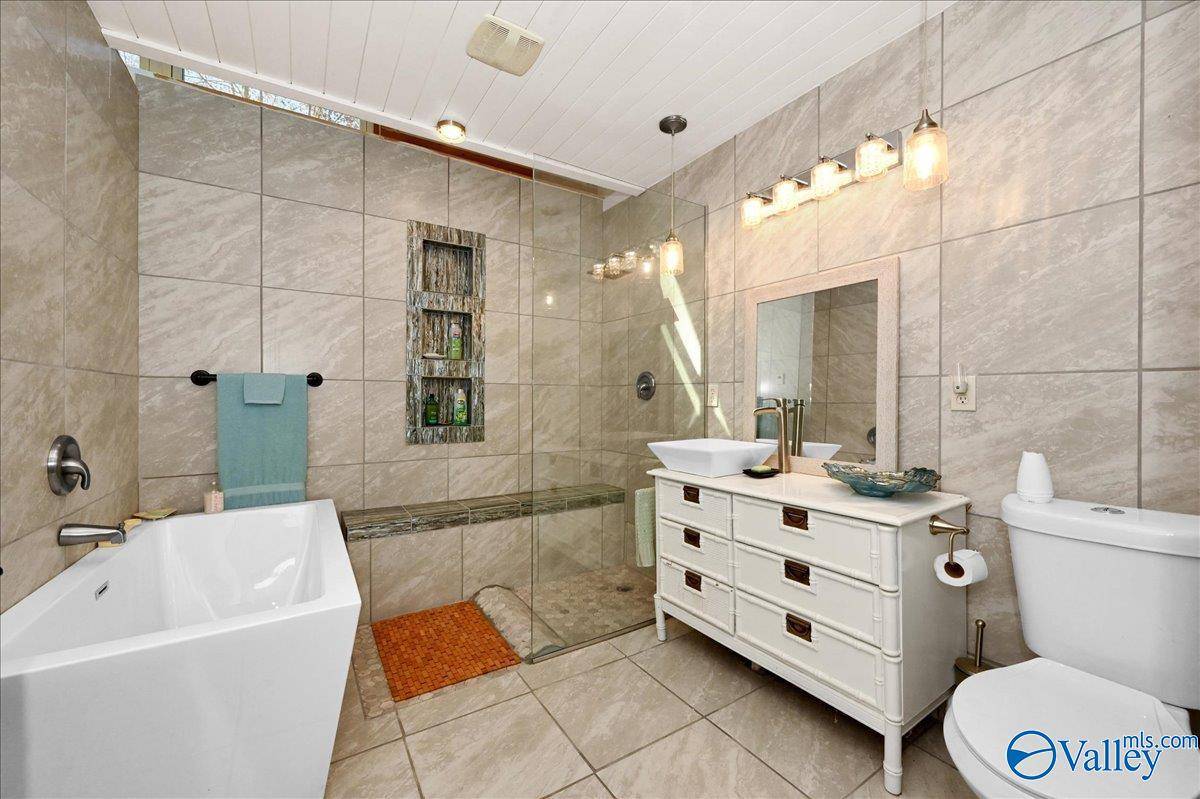 Houston, AL 35572,724 Turkey Bend Drive