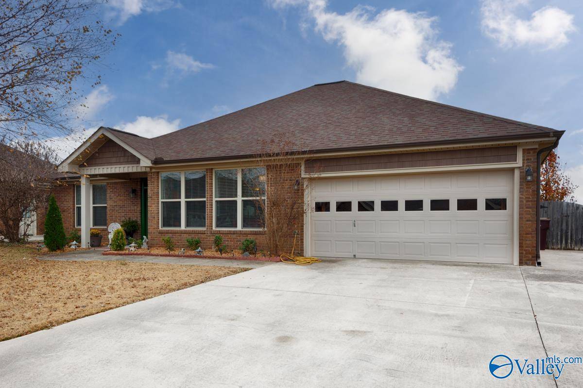 Athens, AL 35613,15814 Landview Lane