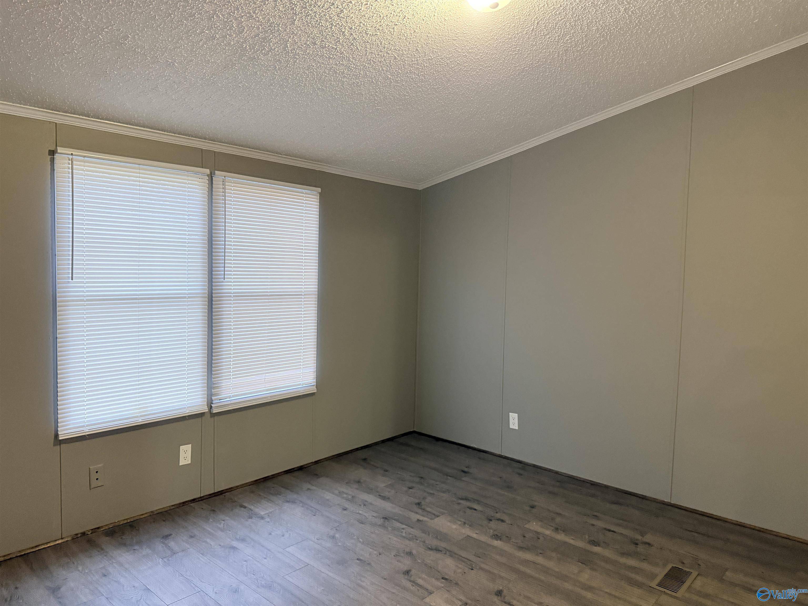 Athens, AL 35614,21119 Old Elkmont Road