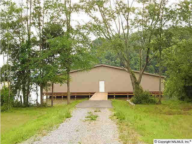 Guntersville, AL 35976,16 Cedar Cove Road