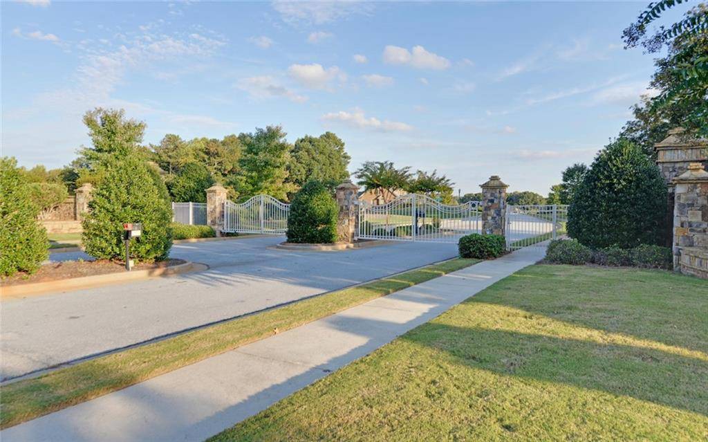 Flowery Branch, GA 30542,5388 Retreat DR