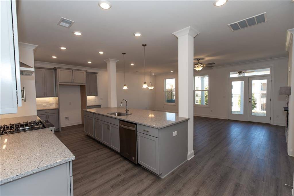 Alpharetta, GA 30009,525 Clover LN #43