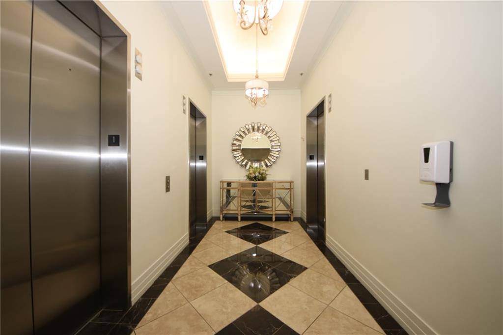 Atlanta, GA 30305,3040 PEACHTREE RD NW #513