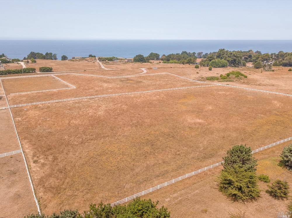 Albion, CA 95410,33501 Navarro Ridge RD