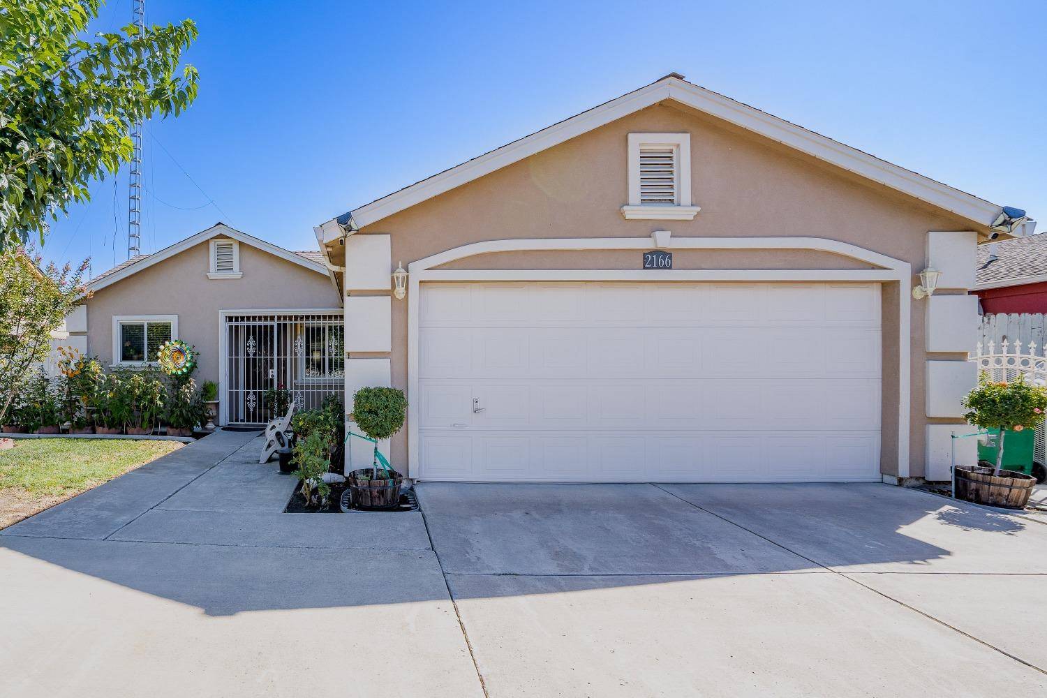 Stockton, CA 95206,2166 Carmen CT