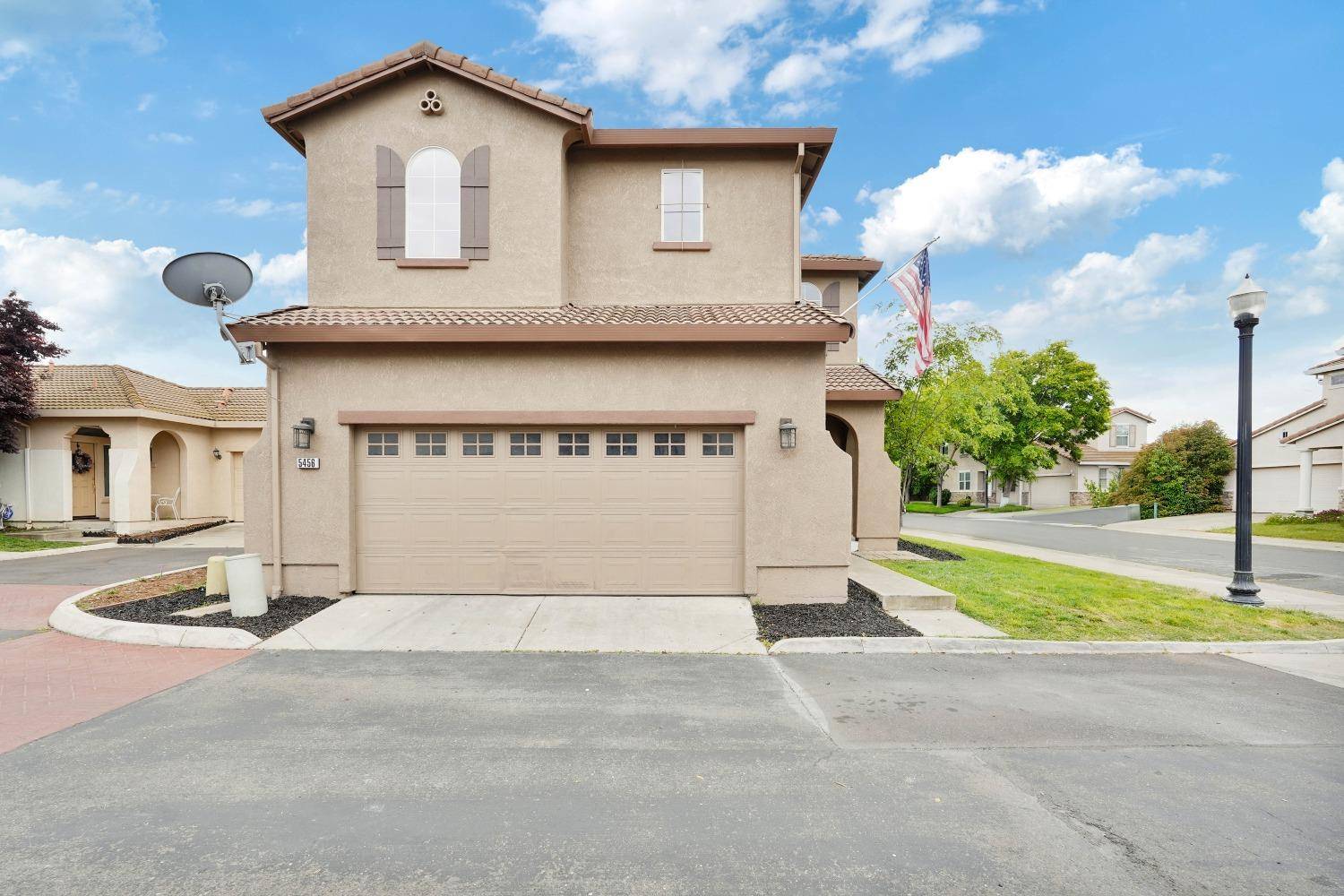 Sacramento, CA 95835,5456 Birk WAY