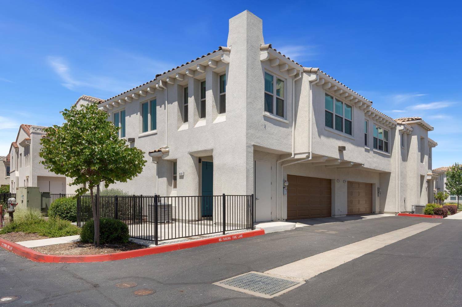 Sacramento, CA 95835,5301 E Commerce WAY 26101