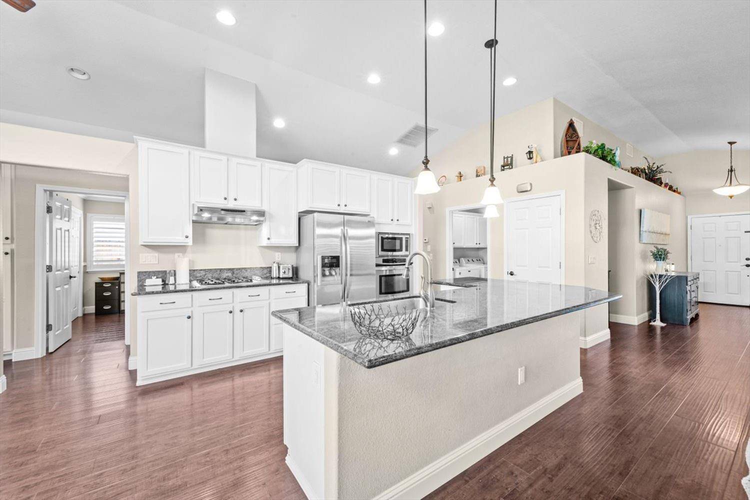 Roseville, CA 95678,201 Morgan WAY